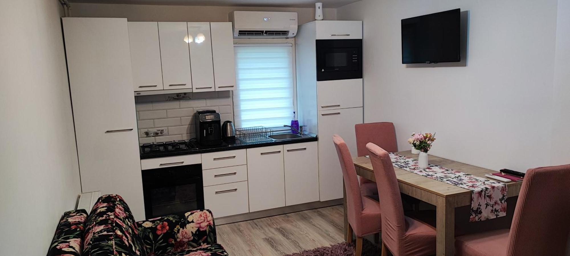 Apartament Gold Luxury Тыргу-Окна Экстерьер фото